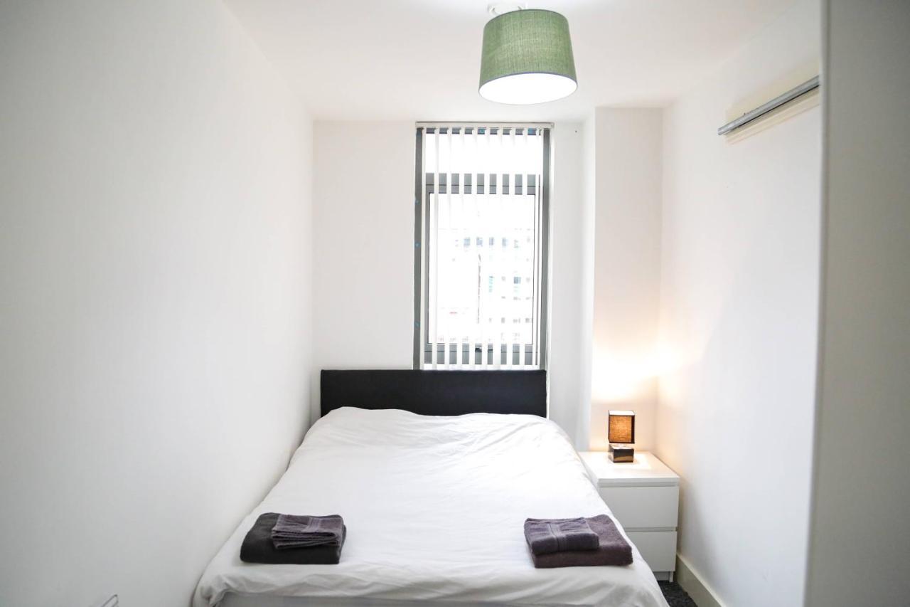 Serviced Apartment In Liverpool City Centre - Free Parking - Balcony - By Happy Days Exterior foto